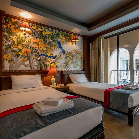 Hotel Minatale Phuket à Patong Extérieur photo