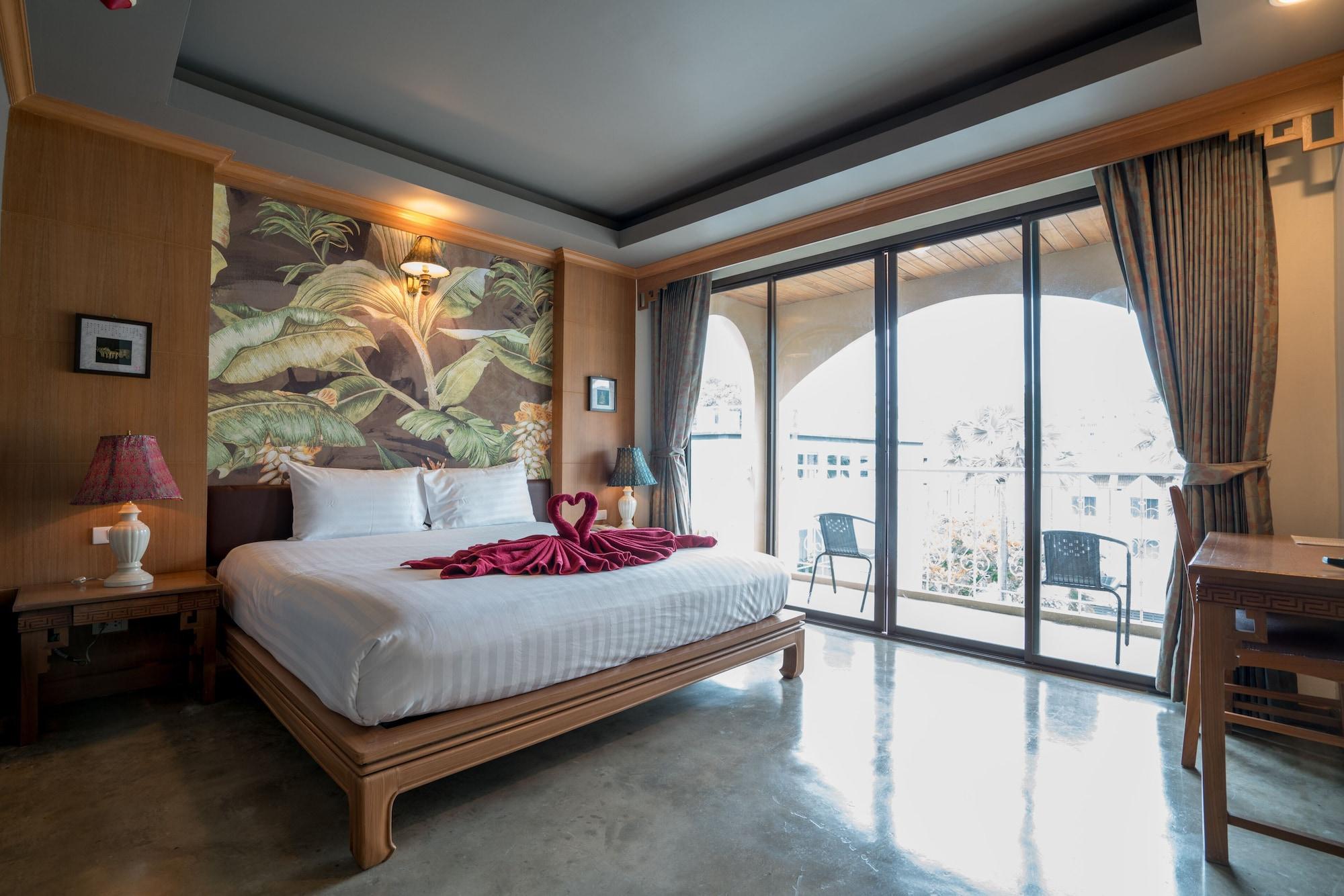 Hotel Minatale Phuket à Patong Extérieur photo