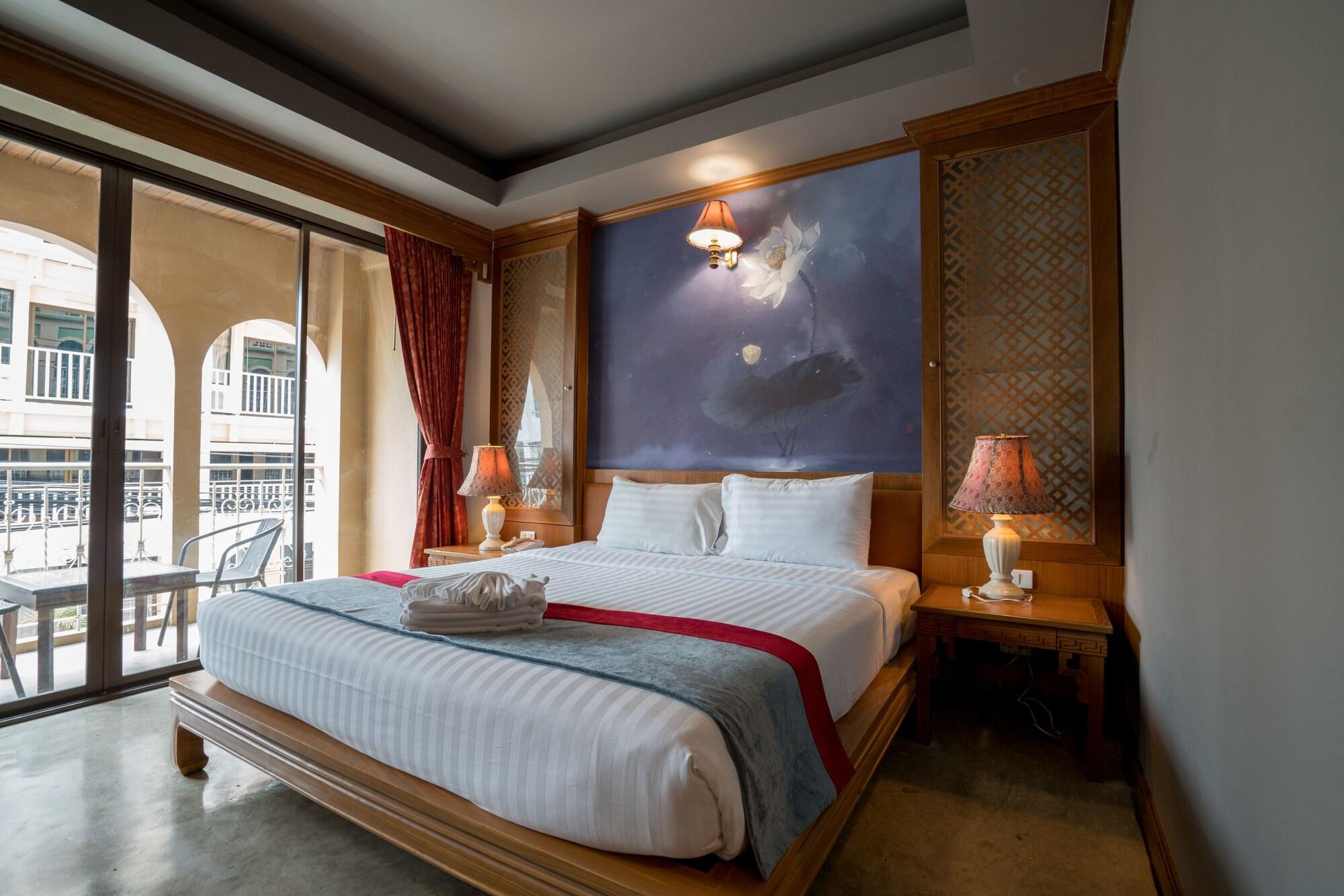 Hotel Minatale Phuket à Patong Extérieur photo