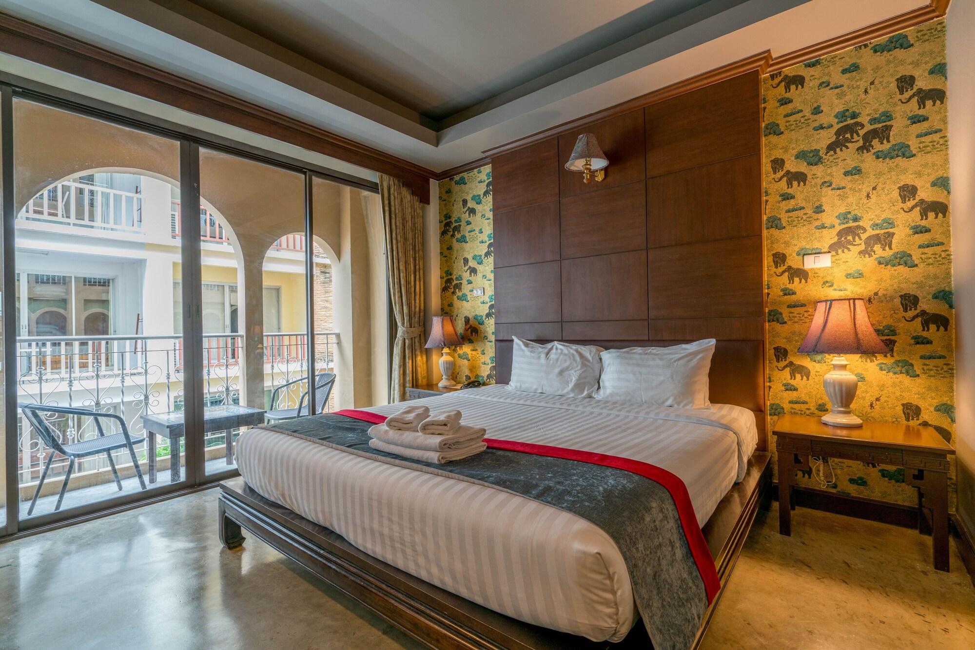 Hotel Minatale Phuket à Patong Extérieur photo