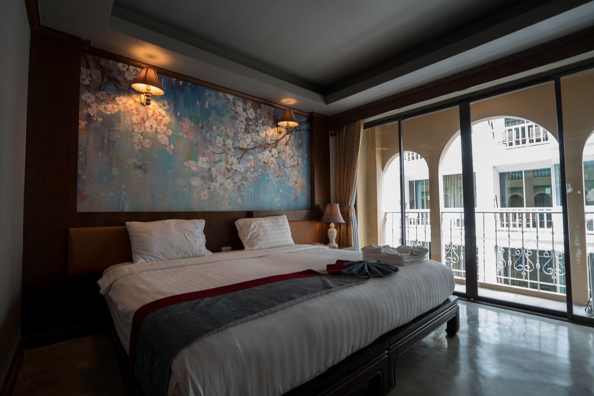 Hotel Minatale Phuket à Patong Extérieur photo