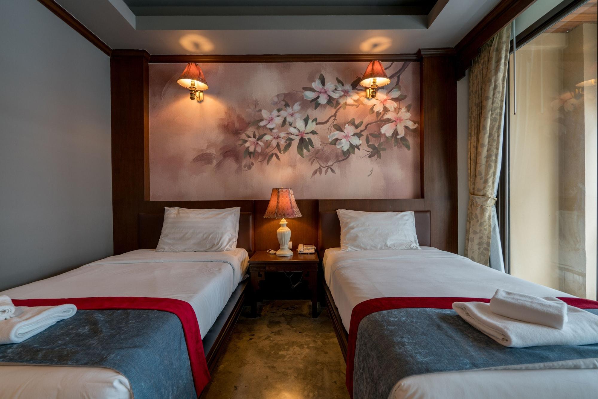 Hotel Minatale Phuket à Patong Extérieur photo