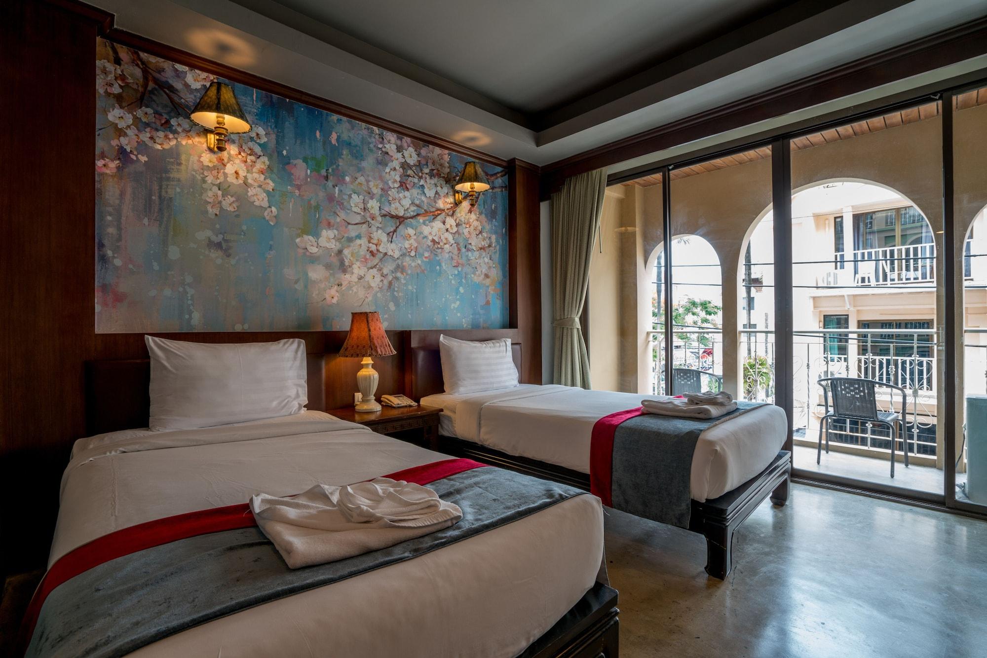 Hotel Minatale Phuket à Patong Extérieur photo