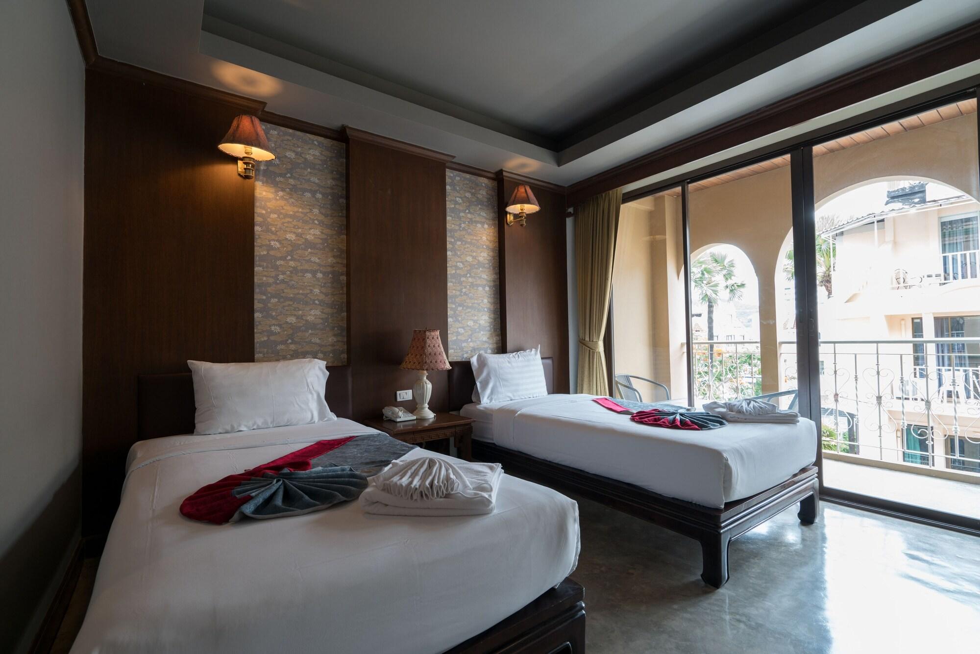 Hotel Minatale Phuket à Patong Extérieur photo