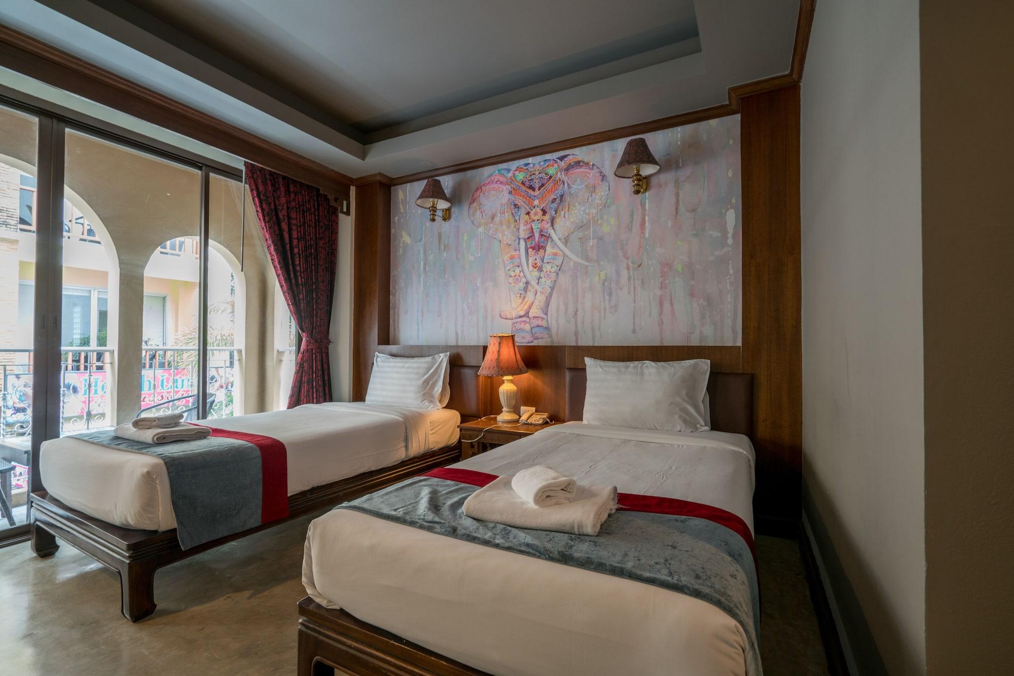 Hotel Minatale Phuket à Patong Extérieur photo