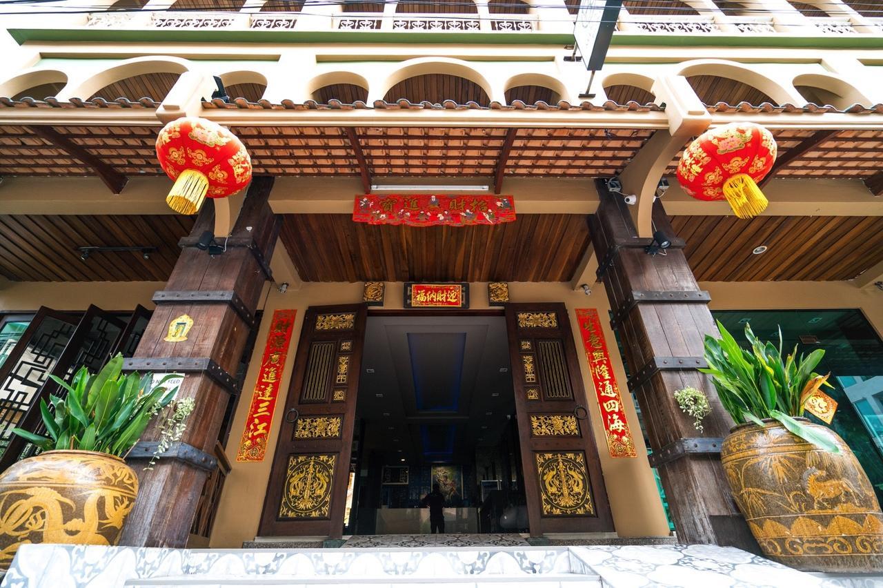 Hotel Minatale Phuket à Patong Extérieur photo