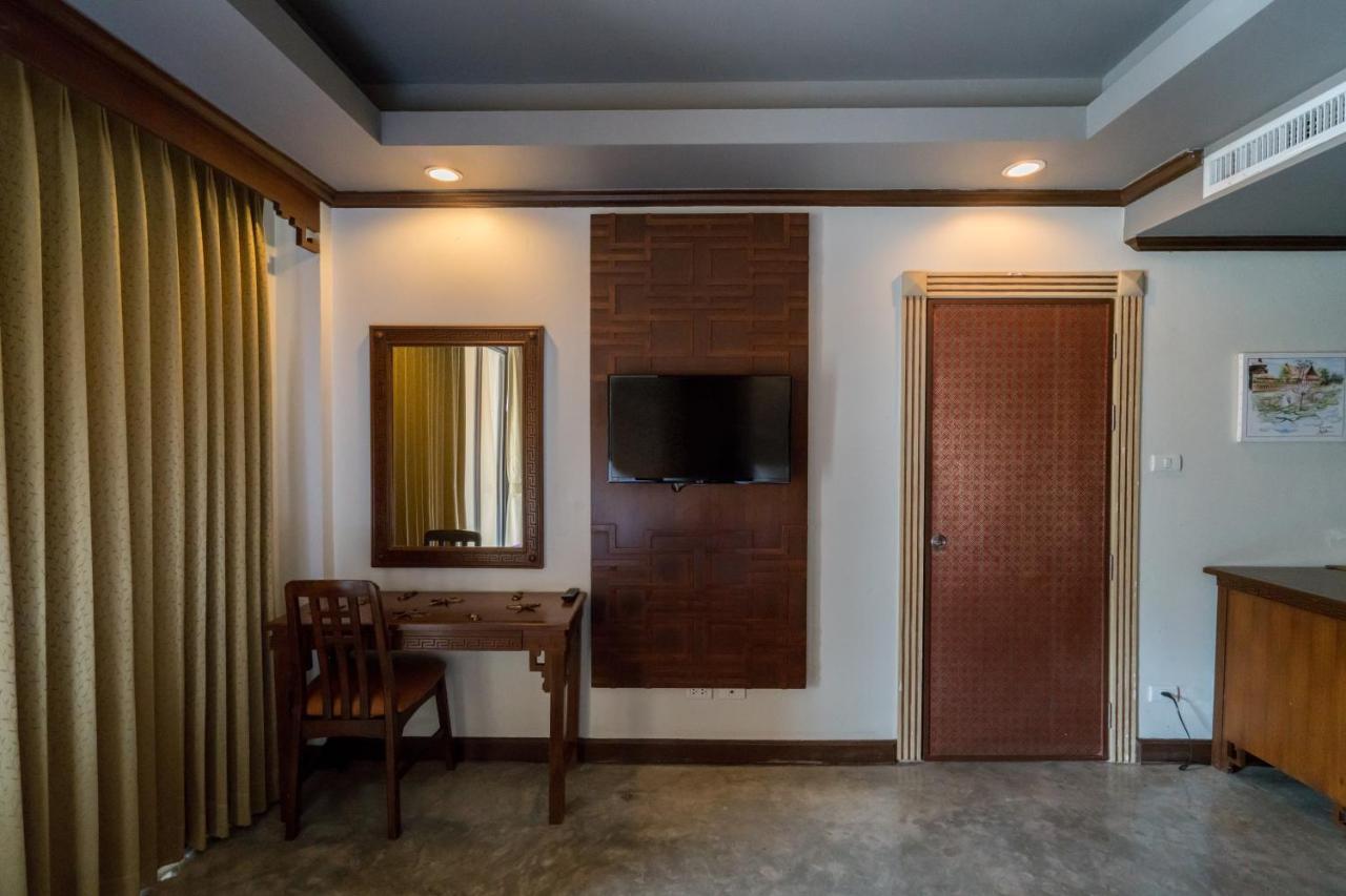 Hotel Minatale Phuket à Patong Extérieur photo