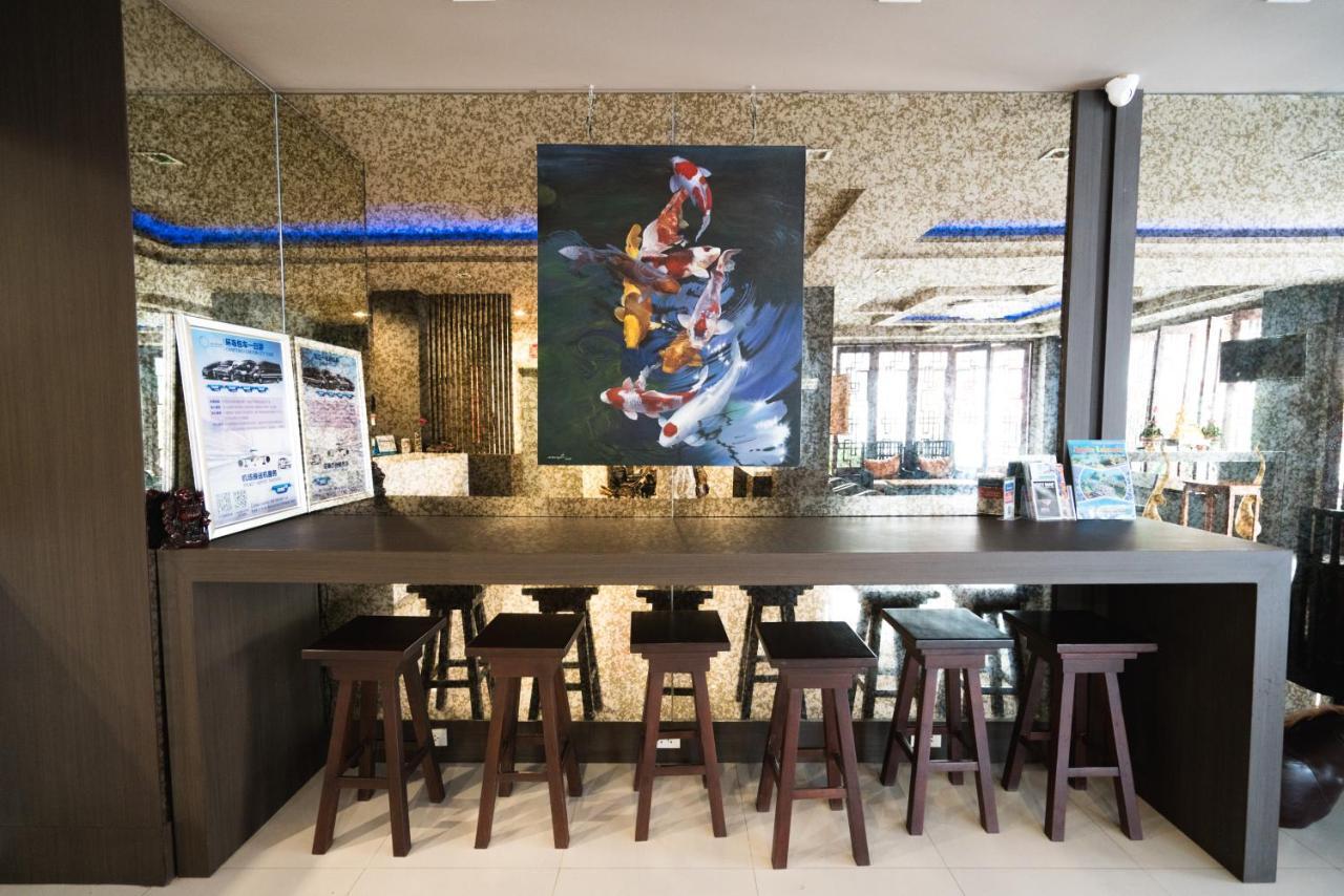 Hotel Minatale Phuket à Patong Extérieur photo